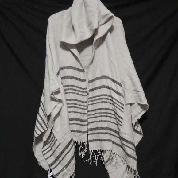 GARAGE one size, striped hooded poncho with deep pockets, BNWT - Picture 1 of 15